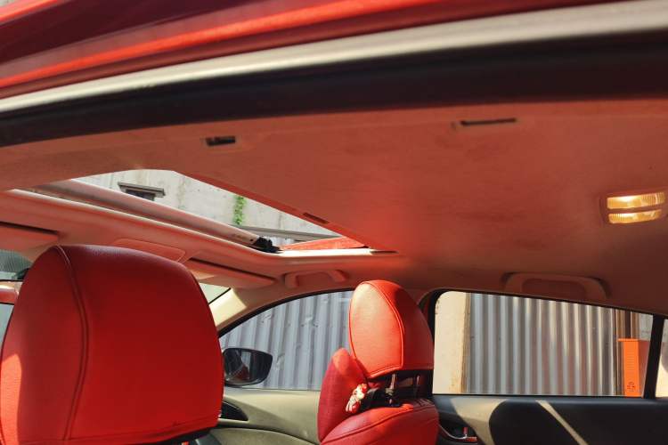 Used Mazda 3 Axela 2016 Sedan 1.5L Manual Luxury Model Headliner