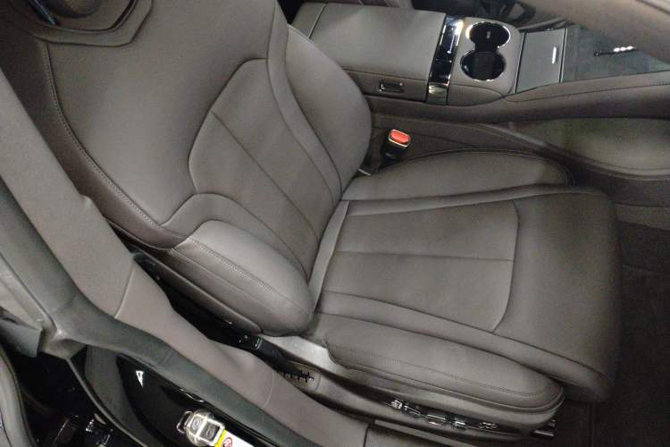 Used Denza Z9 2024 1100 km Four-Wheel Drive Max Version