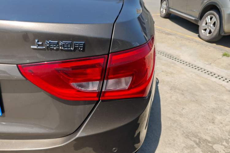 Used Buick GT 2015 15N Automatic Deluxe Edition Right Rear Taillight