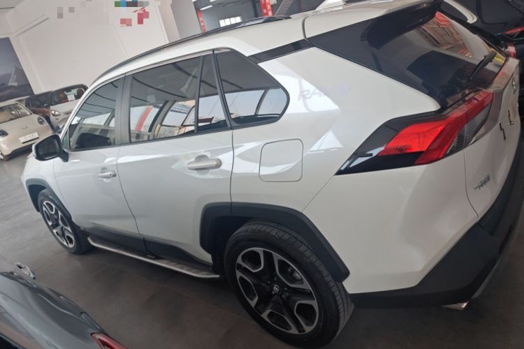 Used Toyota RAV4 2020 2.0L CVT Four-Wheel Drive Prestige Edition
