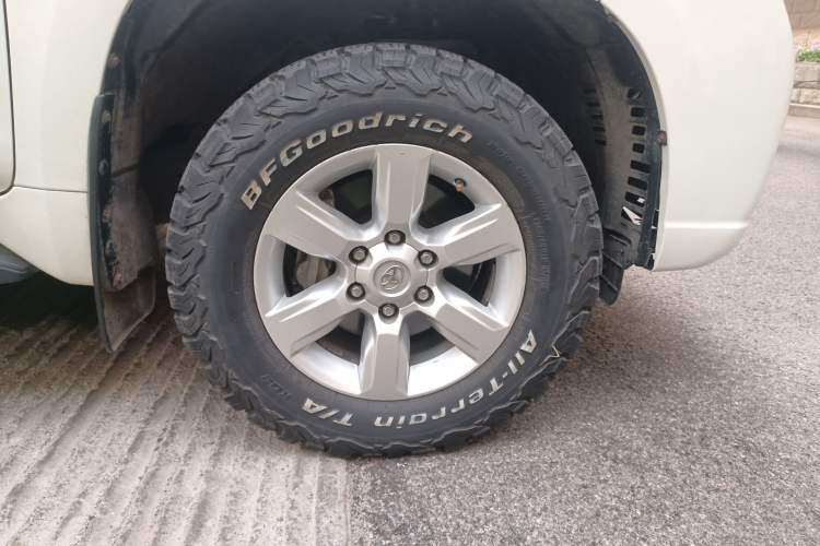 Used Toyota Prado 2016 2.7L Automatic Standard Edition Right Front Wheel Hub