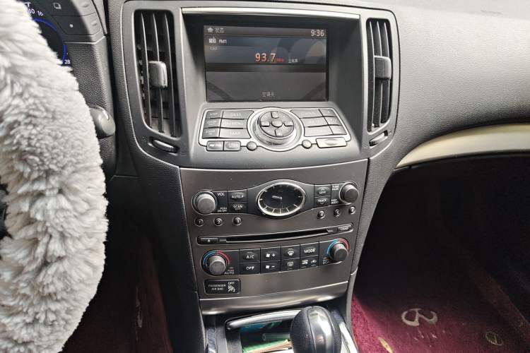 Used Infiniti G Series 2013 G25 Sedan Luxury Sport Edition Audio And AC Panel