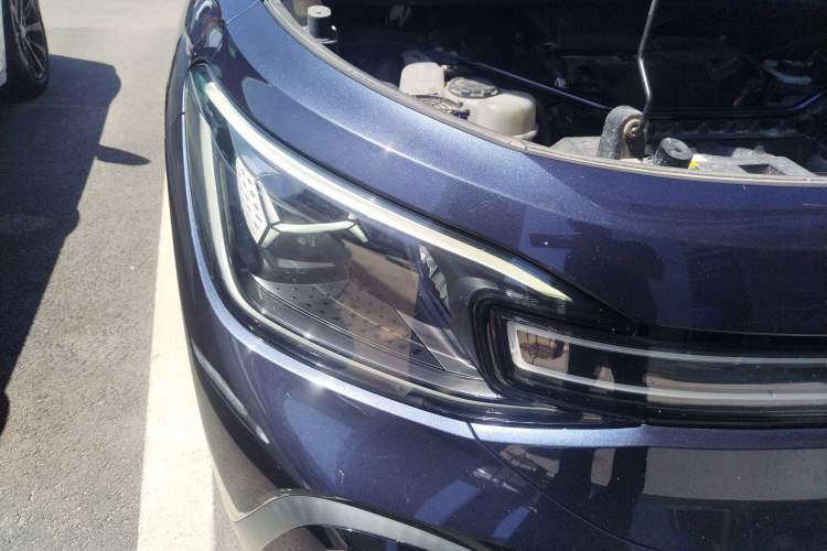 Used Volkswagen ID.6 CROZZ 2021 Revised Version Long-Range PRO Edition Right Front Headlight
