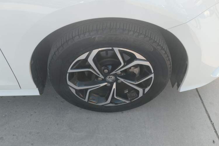 Used MG 5 2021 180 DVVT CVT Youth Luxury Edition Right Front Wheel Hub