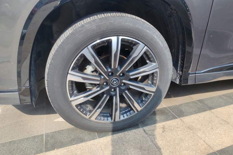 Used CHANGAN CS75 PLUS 2023 3rd Generation 1.5T Automatic Prestige Model Exterior 4