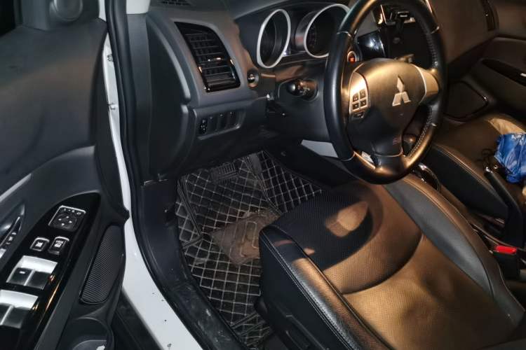 Used Mitsubishi ASX 2016 2.0L CVT Two-Wheel Drive Navigation Edition Driver Seat