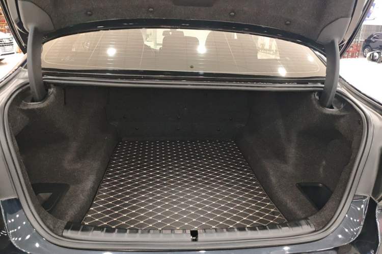 Used BMW 5 Series 2022 Restyled 530Li Leading Edition M Sport Package