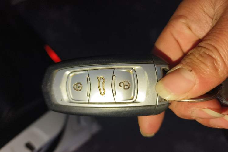 Used Geely Auto Emgrand X7 Sport 2016 1.8TD Automatic ZhiShang Model