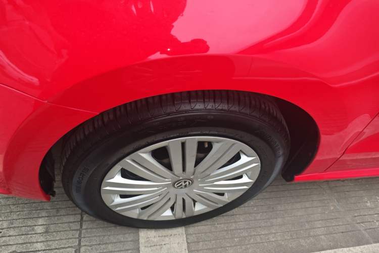 Used Volkswagen Polo 2016 1.6L Automatic Comfort Model
