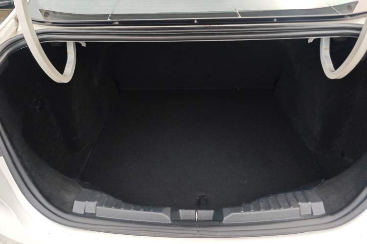 Used Ford Escort 2015 1.5L Automatic Fashion Model