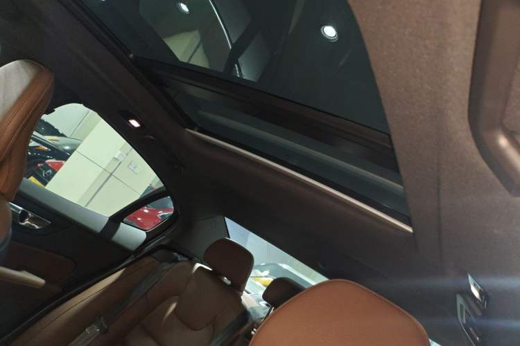 Used Volvo S60 2023 B4 Zhiyi Luxury Edition