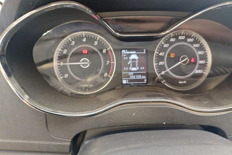 Used Baojun 560 2015 1.8L manual luxury version