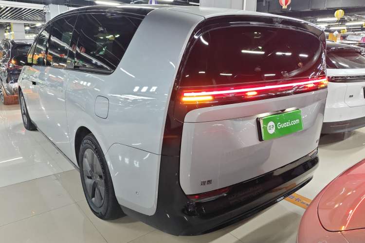 Used Li Auto MEGA 2024 Ultra Model