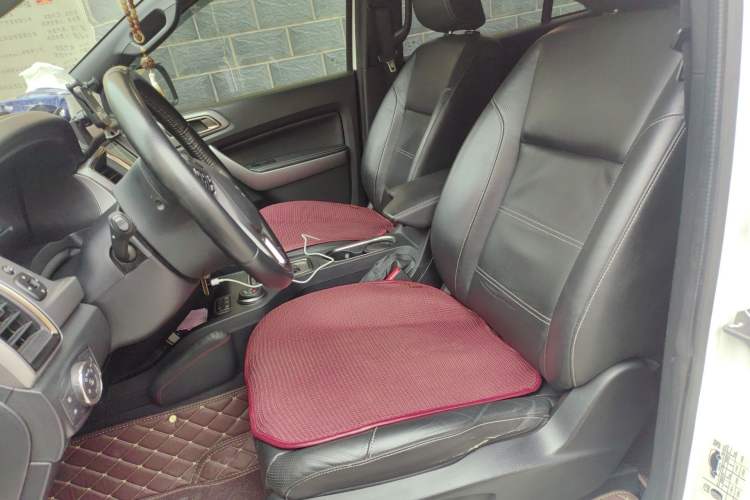 Used Ford Everest 2017 2.0T Gasoline Automatic 4x4 Luxury Edition 7 Seats Left Front Seat