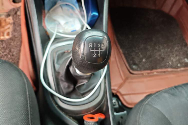 Used Kia K2 2011 Sedan 1.4L Manual Transmission GLS
