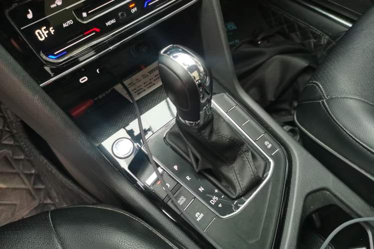 Used Volkswagen Tharu 2022 280TSI Two-Wheel-Drive Luxury Edition