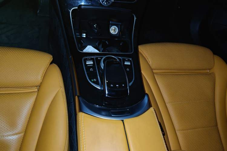 Used Mercedes-Benz C-Class 2017 Restyled C 180 L Fashion Edition Sport Version
