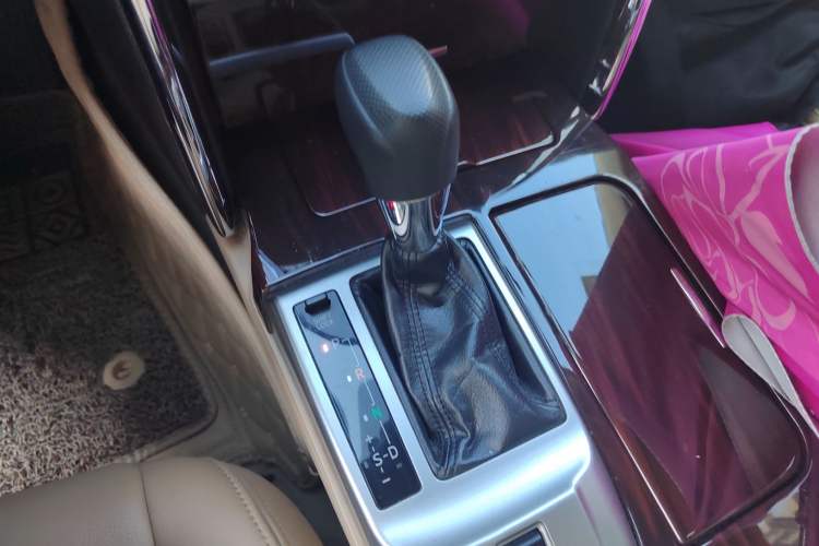 Used Toyota Reiz 2010 2.5S Fengdu Jinghua Edition