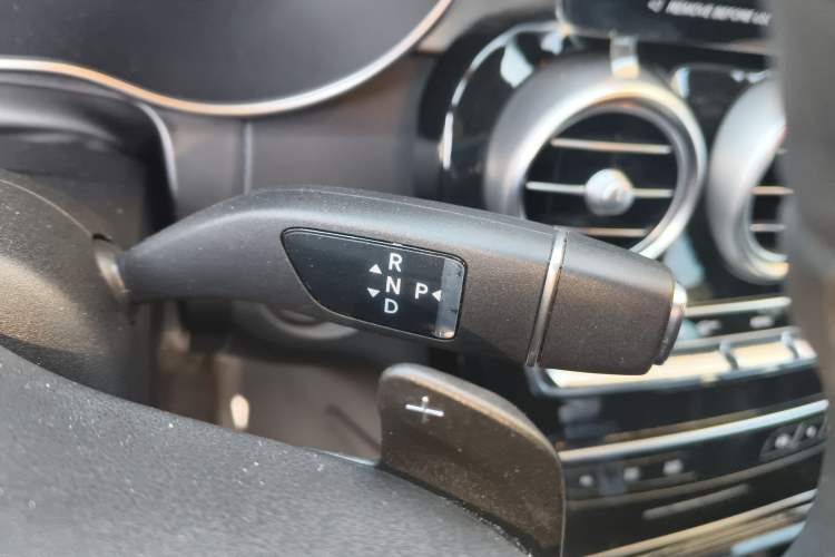 Used Mercedes-Benz GLC 2022 Facelifted GLC 260 L 4MATIC Dynamic Edition Gear Lever