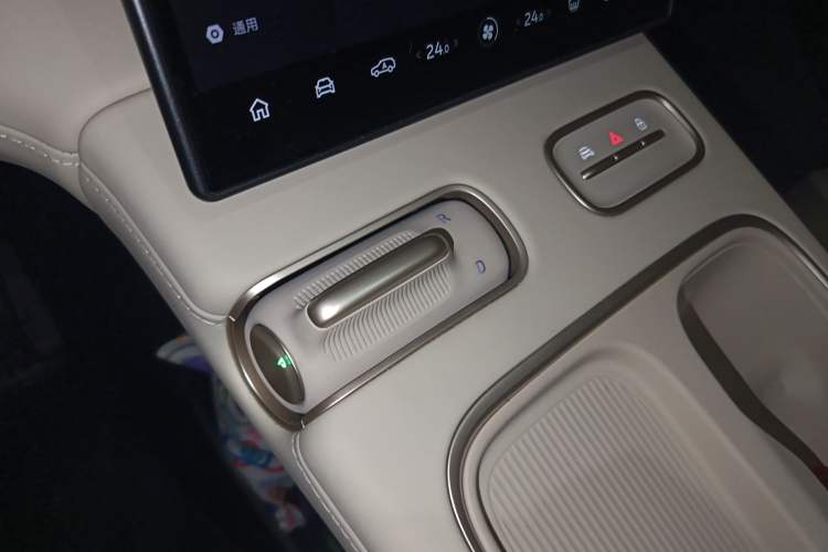 Used Nio ES6 2023 75 kWh
