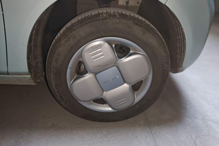 Used Geely Galaxy Panda 2023 Panda Mini 120km Asian Games Edition Right Front Wheel Hub