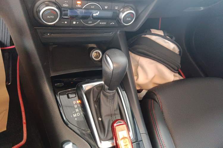 Used Mazda 3 Axela 2016 Sedan 1.5L Automatic Luxury Model Gear Lever