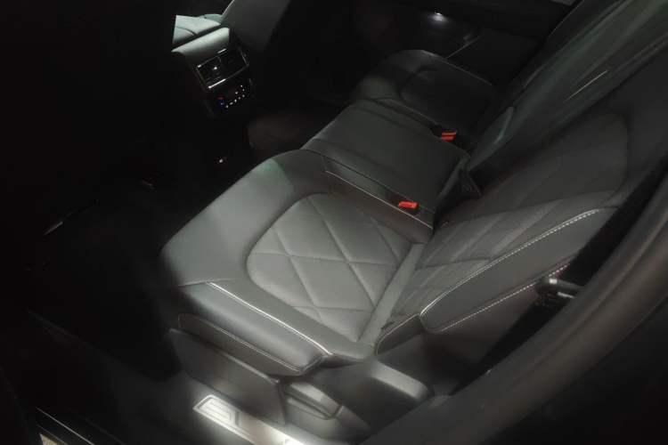 Used Volkswagen Teramont 2023 Facelift 380TSI Four-Wheel Drive Prestige Luxury Edition Left Rear Seat