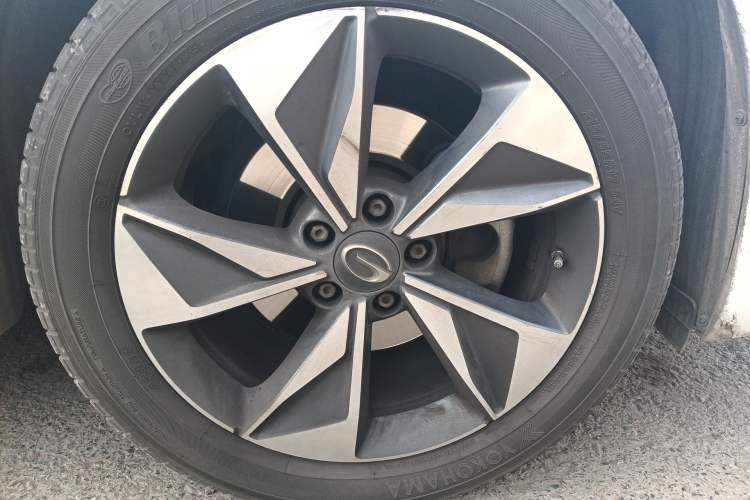 Used GAC Trumpchi M6 2023 PRO 270T DCT Luxury Edition Right Front Wheel Hub