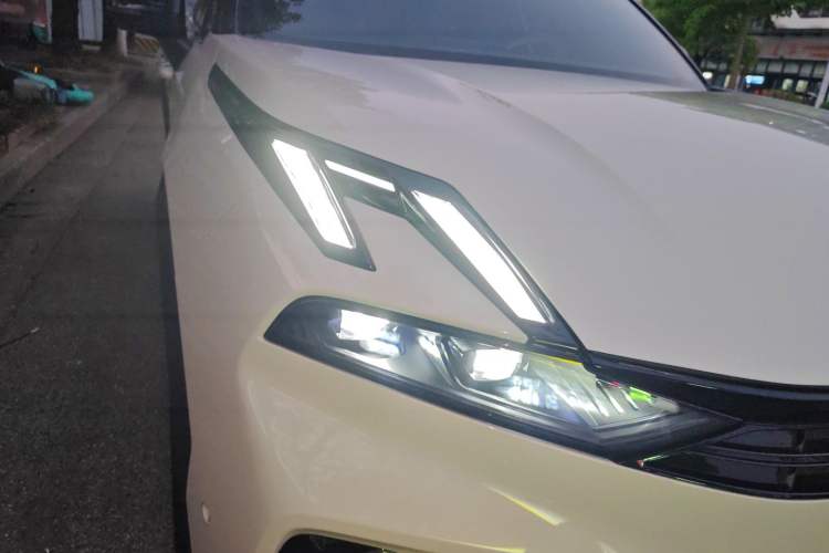 Used Lynk & Co 06 2025 Renew 1.5T Halo Right Front Headlight