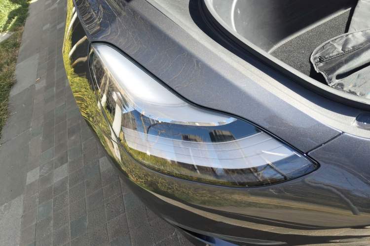 Used Tesla Model 3 2019 Long-Range All-Wheel-Drive Version
