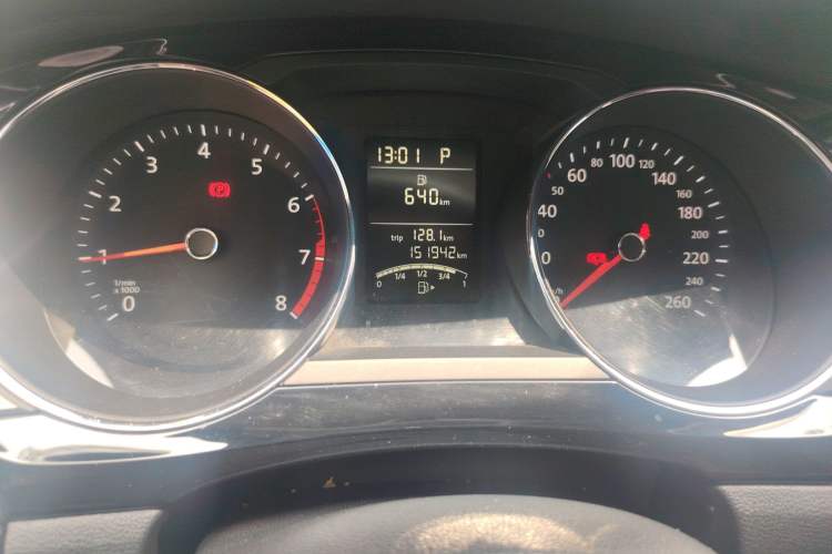 Used Volkswagen Sagitar 2015 1.6L Automatic Comfort Model
