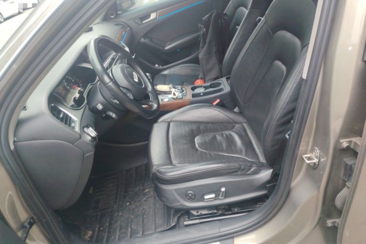 Used Audi A4L 2013 50 TFSI quattro flagship model
