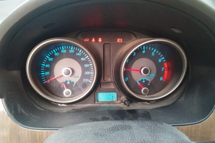 Used Buick Excelle 2015 1.5L Manual Classic Trim Instrument Cluster