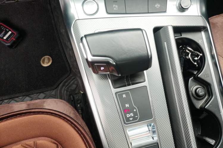 Used Audi A6L 2019 40 TFSI Luxury Dynamic Model
