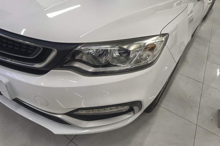 Used Geely Auto Vision 2019 Upgraded Model 1.5L Manual Luxury Version China VI Standard