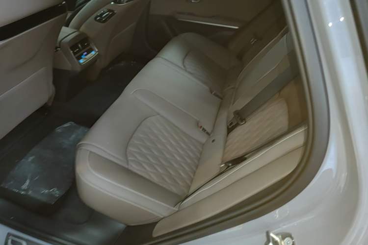 Used BYD Han 2025 DM-i Intelligent Driving Edition 125KM LiDAR Flagship Model

