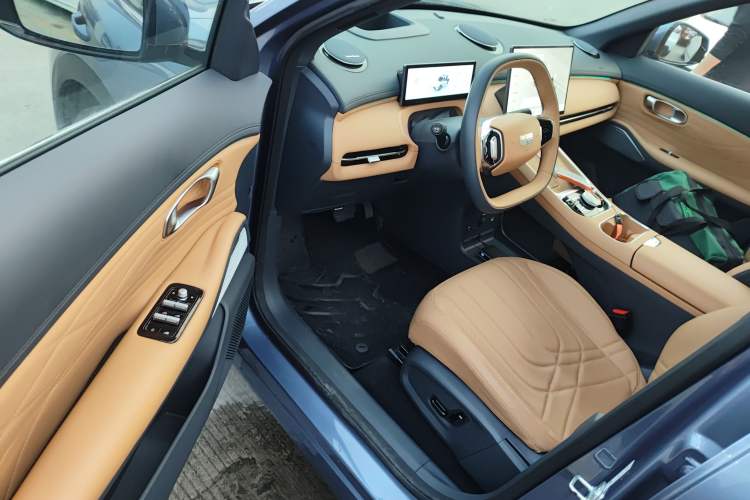 Used Geely Galaxy Xingjian 7 EM-i 2025 120km Flagship Edition Driver Seat