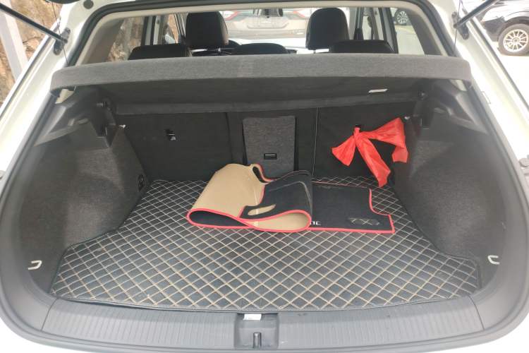 Used Volkswagen T-ROC 2018 280TSI DSG Two-Wheel Drive Advanced Version China V Emission Standard