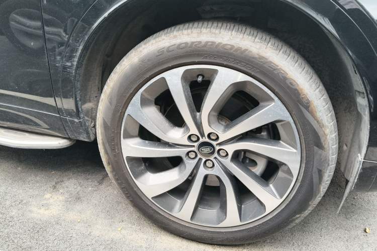 Used Land Rover Discovery Sport New Energy 2022 Facelifted P300e Plug-in Hybrid Electric Version