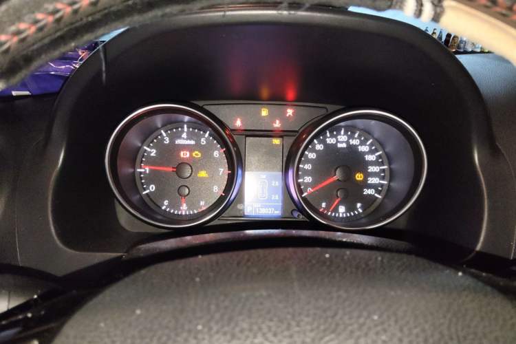 Used Haval H6 2013 Upgraded Model 2.4L Automatic Two-Wheel Drive Elite Version Instrument Cluster
