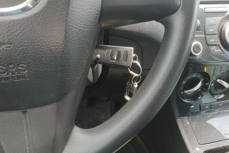 Used Mazda 3 2015 Sedan 1.6L Manual Comfort Model Vehicle Key