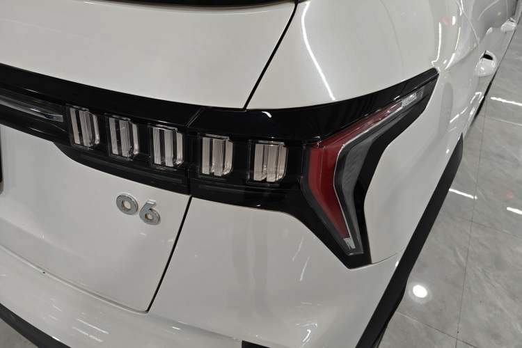 Used Lynk & Co 06 2021 1.5T Shero Pink Special Edition
