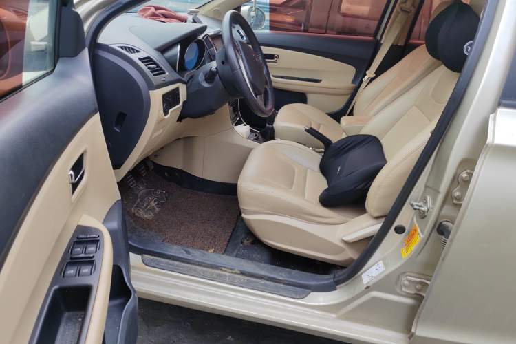 Used Chery E3 2013 1.5L Manual ZhiShang Model
