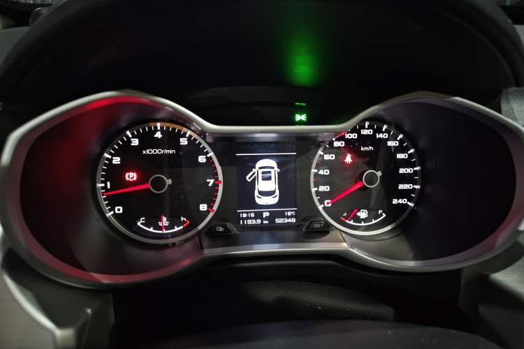 Used Geely Auto Emgrand X7 Sport 2018 1.8TD Automatic Two-Wheel Drive Zhiya Model