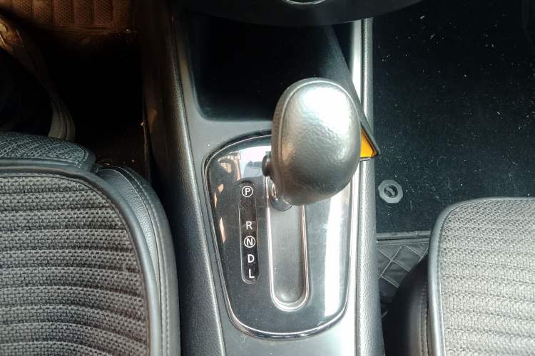 Used Nissan Tiida 2011 1.6L CVT Smart Version
