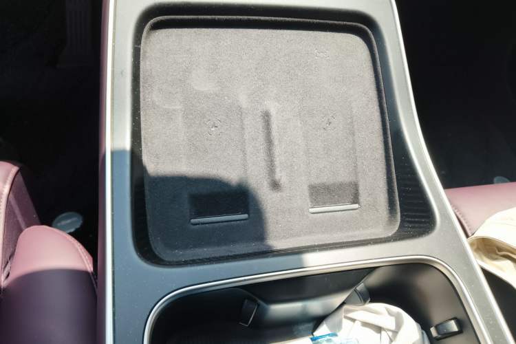 Used Nio ET5T 2025 75 kWh Touring Gear Lever