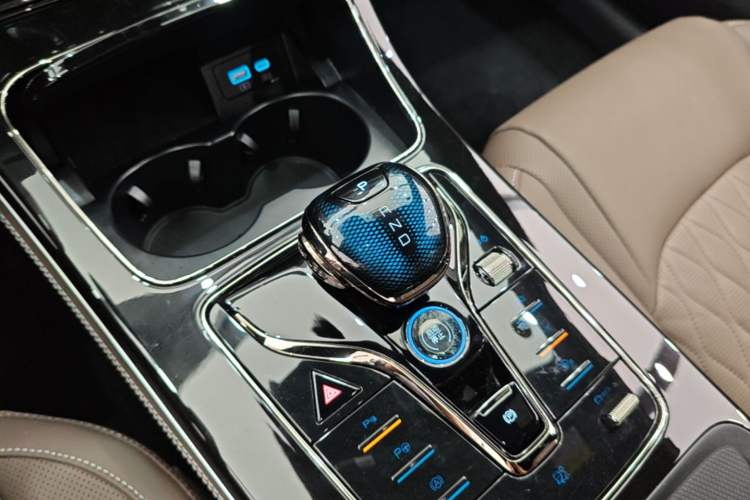 Used BYD Han 2025 DM-i Intelligent Driving Edition 125KM Prestige Model