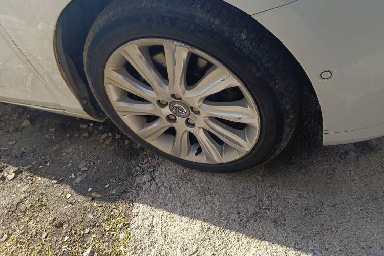 Used Volvo V40 2014 2.0T Zhiya Edition