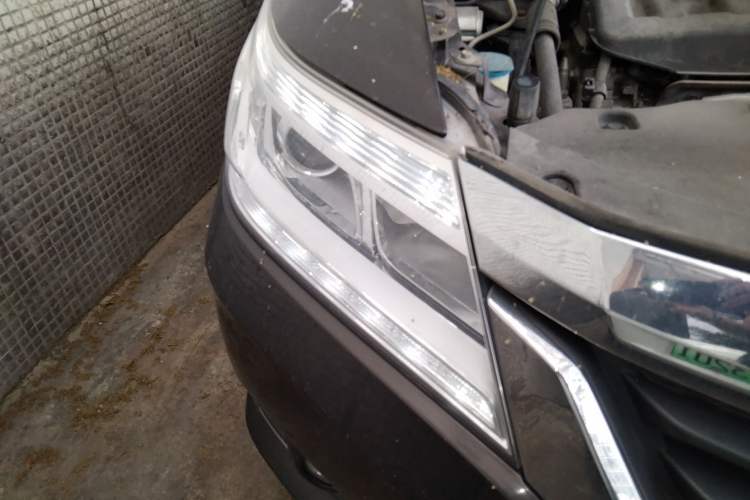 Used Honda Crider 2013 1.8L automatic luxury edition Right Front Headlight