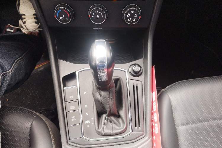 Used Volkswagen Lavida 2021 1.5L Automatic Comfort Edition Gear Lever